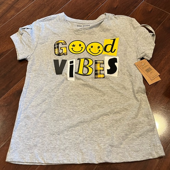 ⭐️NWT - Steve Madden Kids - Graphic Tee with Lace-Up Sleeves - Size L (12) - Picture 1 of 6